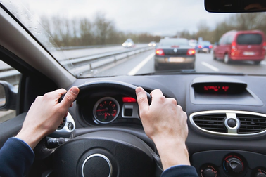 Kinh nghiệm lái xe đường dài, mẹo tránh buồn ngủ cho những chuyến du xuân