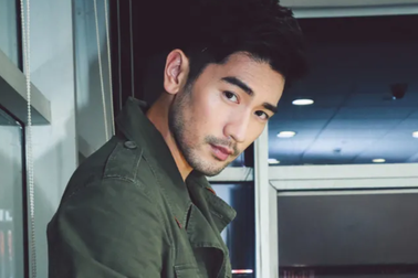 Bạn gái Cao Dĩ Tường đau đớn đưa thi thể bạn trai về Đài Loan