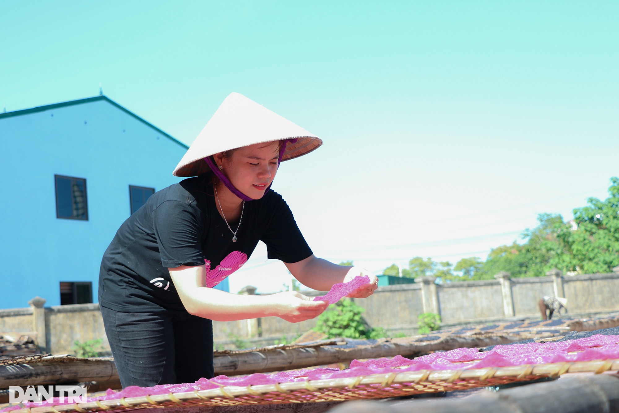 Đổ màu lên bánh đa, cô gái nâng doanh thu lên gấp rưỡi - 6 Đổ màu lên bánh đa, cô gái nâng doanh thu lên gấp rưỡi - 6