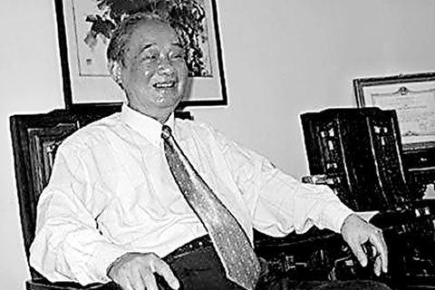 Cụ không khuyên bảo mà sống làm gương