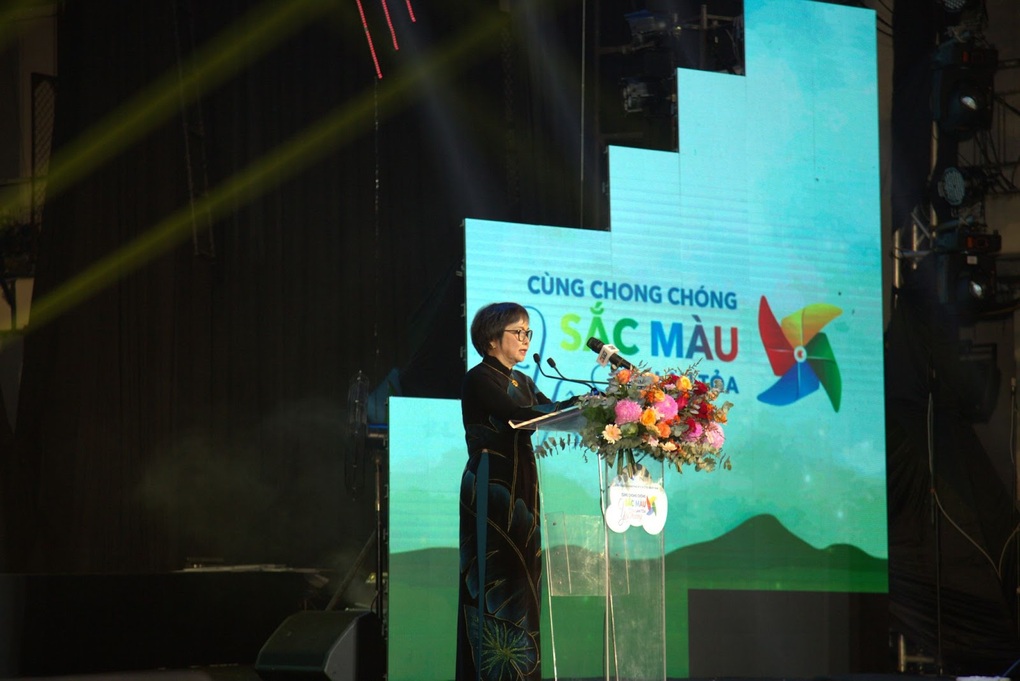 Dàn sao Việt chung tay lan tỏa yêu thương đến trẻ em tự kỷ - 1 Dàn sao Việt chung tay lan tỏa yêu thương đến trẻ em tự kỷ - 1
