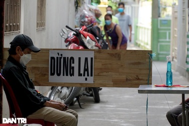 Người Đà Nẵng lập chốt vùng xanh, giữ khu dân cư "sạch" Covid-19