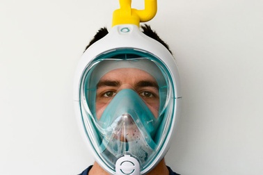 Kỹ sư Ý biến mặt nạ lặn thành mặt nạ dưỡng khí phục vụ chống dịch Covid-19