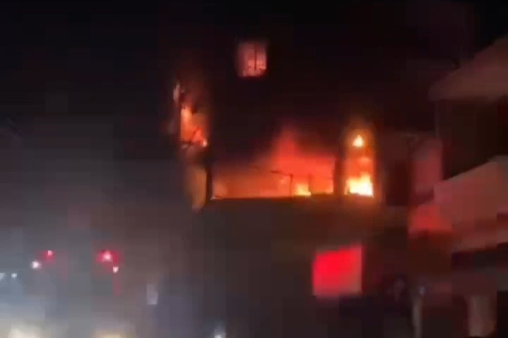 Cháy lớn tại căn nhà 4 tầng ở Nha Trang - 1 Cháy lớn tại căn nhà 4 tầng ở Nha Trang - 1