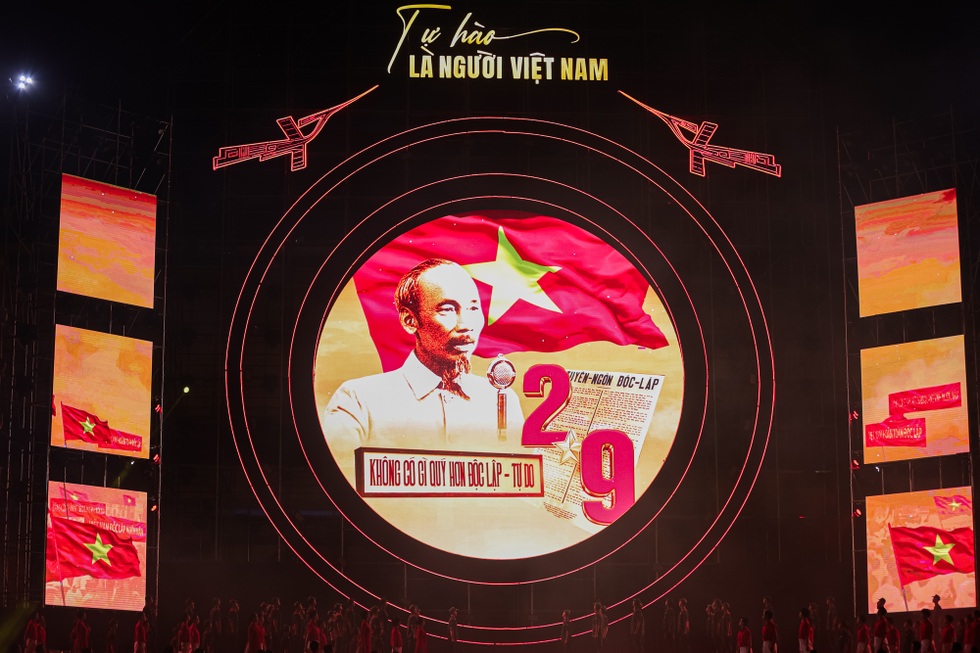 Từ cơn sốt "concert yêu nước" đến sản phẩm chiến lược lan tỏa quốc tế