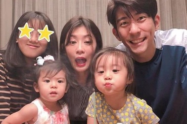 Giả Tịnh Văn đón sinh nhật lần thứ 44 bên chồng trẻ và ba con gái