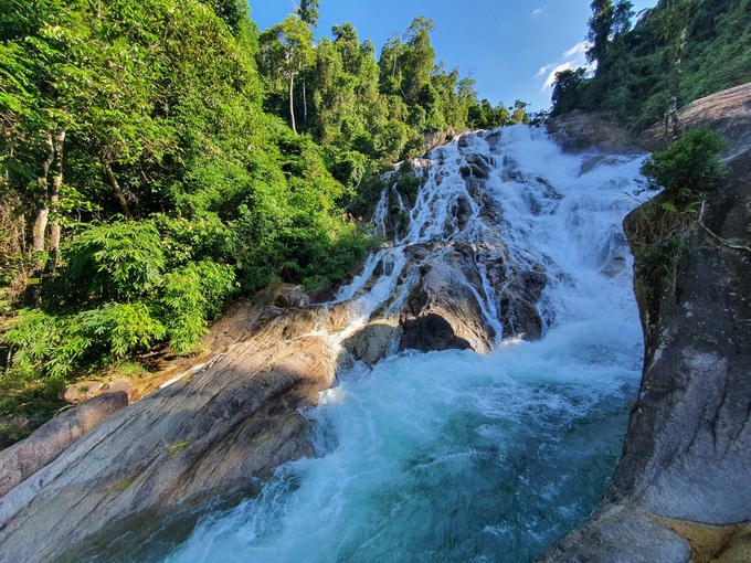 Huyện Lang Chánh (Thanh Hoá): Phát triển kinh tế gắn với An sinh xã hội - Ảnh 1.