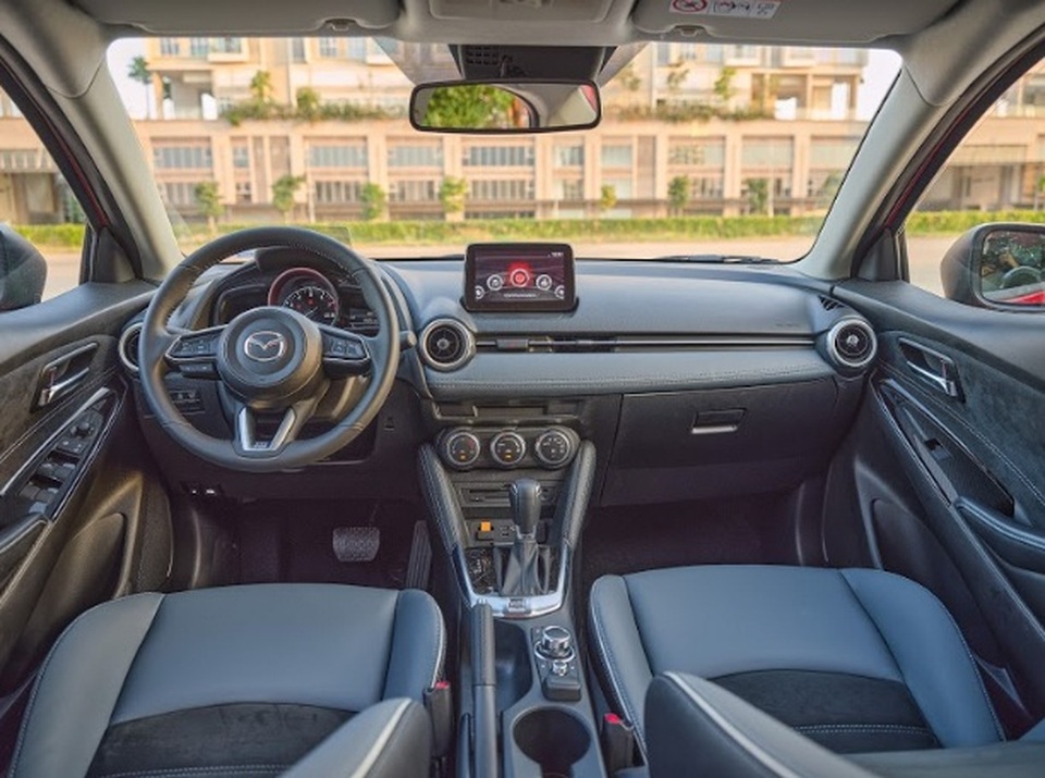 New Mazda2 tiếp cận khách hàng với đa dạng phiên bản và giá bán - 5 New Mazda2 tiếp cận khách hàng với đa dạng phiên bản và giá bán - 5