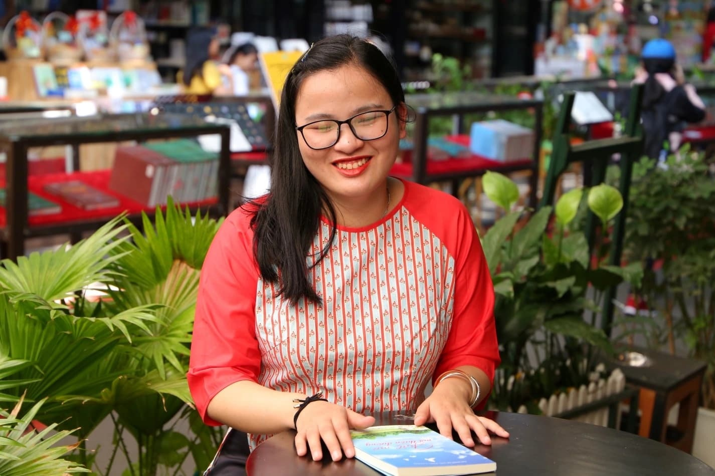 RMIT-এর বৃত্তি কর্মসূচির মাধ্যমে সমাজে ইতিবাচক প্রভাব ফেলার ২৫ বছর - ২ 25 năm RMIT tạo tác động tích cực cho xã hội thông qua chương trình học bổng - 2