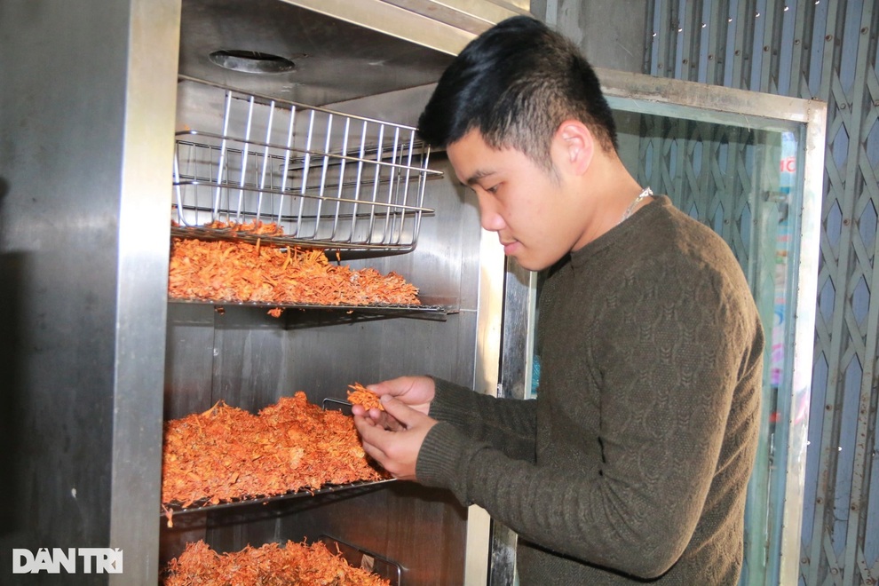Trồng nấm tiến Vua, bán rẻ như cho, 9X vẫn thu tiền tỷ mỗi năm - 4 Trồng nấm tiến Vua, bán rẻ như cho, 9X vẫn thu tiền tỷ mỗi năm - 4