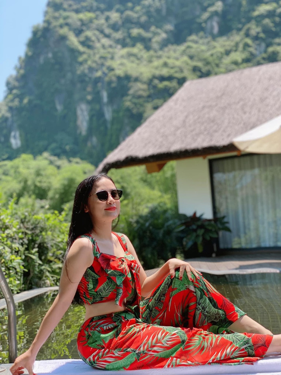 Thủy Phạm Hôn nhân trong ngõ hẹp: Hai năm ba con, vóc dáng vẫn quyến rũ - 6 Thủy Phạm Hôn nhân trong ngõ hẹp: Hai năm ba con, vóc dáng vẫn quyến rũ - 6