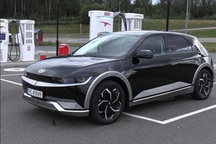 Xem thực tế "ngôi sao" Hyundai Ioniq 5 có chạy được hơn 460km một lần sạc?