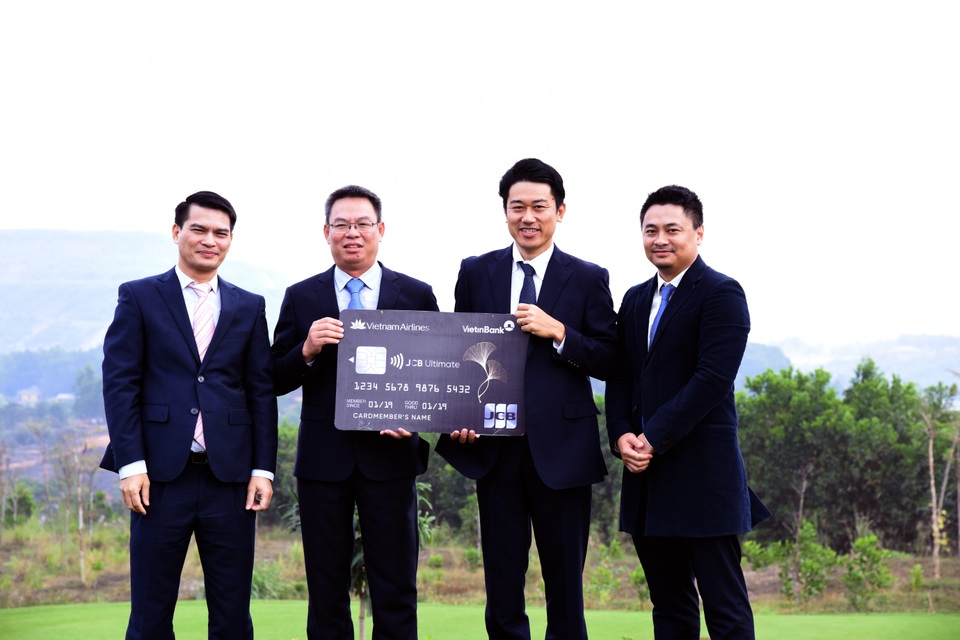 Ra mắt thẻ VietinBank JCB Ultimate Vietnam Airlines - 1 Ra mắt thẻ VietinBank JCB Ultimate Vietnam Airlines - 1