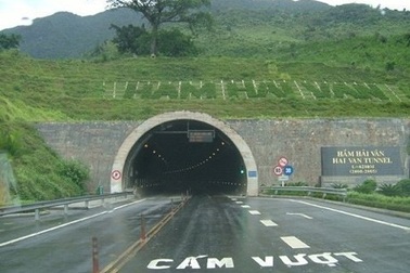 Không thể cắt điện hầm Hải Vân, PC Đà Nẵng nhờ Bộ GTVT "đòi hộ" tiền điện