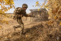 Nga luồn lách qua khe cửa hẹp, xâm nhập thành trì kiên cố của Ukraine