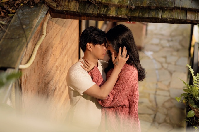 Hồ Quang Hiếu hưởng trọn tuần tuần trăng mật với bạn nữ xoàng 17 tuổi tác cho dù ko cưới - 8 Hồ Quang Hiếu hưởng trọn tuần tuần trăng mật với bạn nữ xoàng 17 tuổi tác cho dù ko cưới - 8