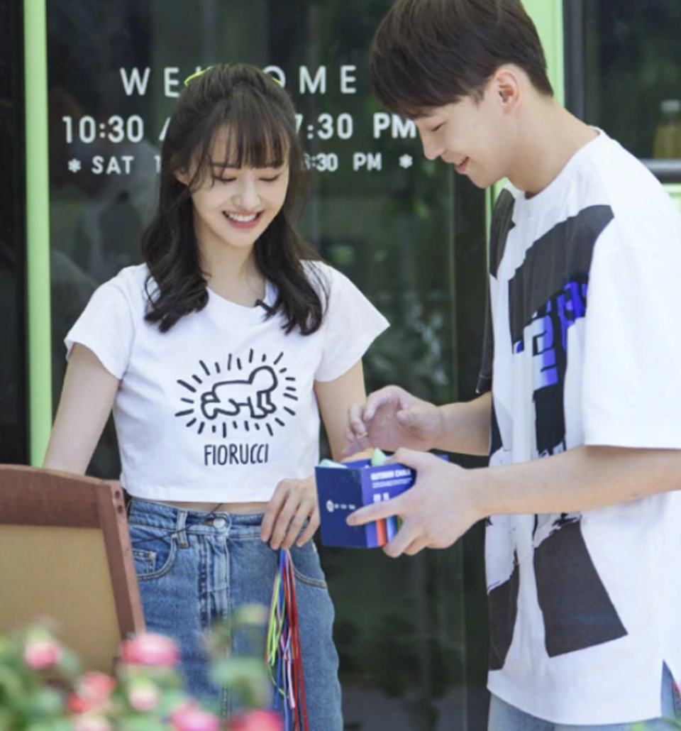 Trịnh Sảng: Sự nghiệp lao đao, bị đóng băng tài sản vì bỏ rơi con - 4 Trịnh Sảng: Sự nghiệp lao đao, bị đóng băng tài sản vì bỏ rơi con - 4
