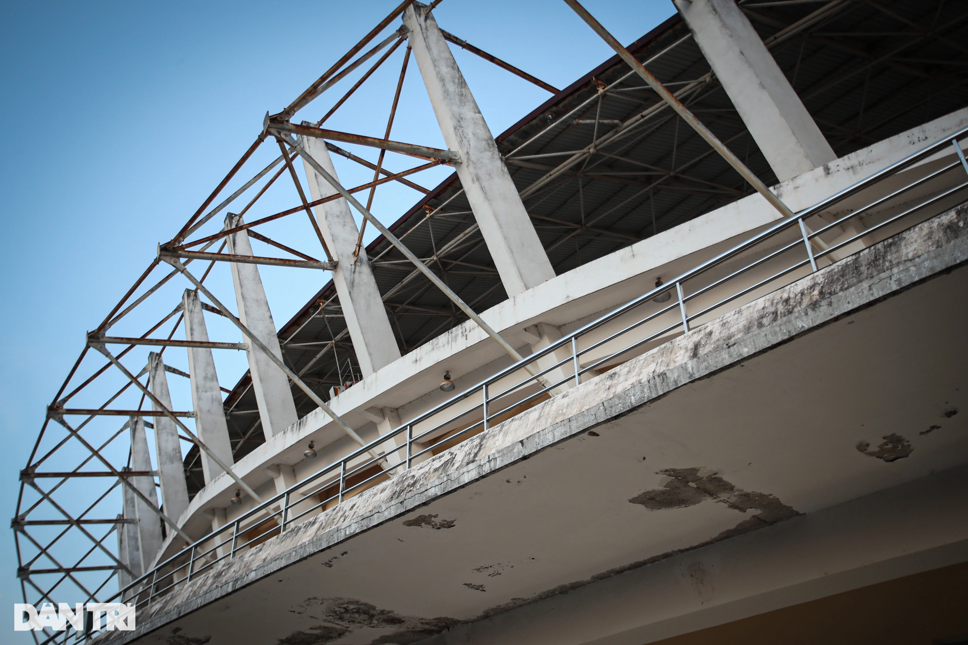 Cận cảnh SVĐ quốc gia Lào trước ngày chủ nhà gặp tuyển Việt Nam tại AFF Cup - 8 Cận cảnh SVĐ quốc gia Lào trước ngày chủ nhà gặp tuyển Việt Nam tại AFF Cup - 8