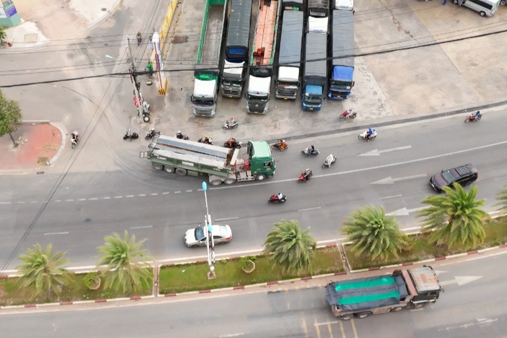 Gia Lai siết khung giờ xe chở vật liệu xây dựng trong đô thị - 1 Gia Lai siết khung giờ xe chở vật liệu xây dựng trong đô thị - 1