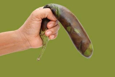 Nam thanh niên đau đớn đến viện cầu cứu vì… tự bẻ cong dương vật