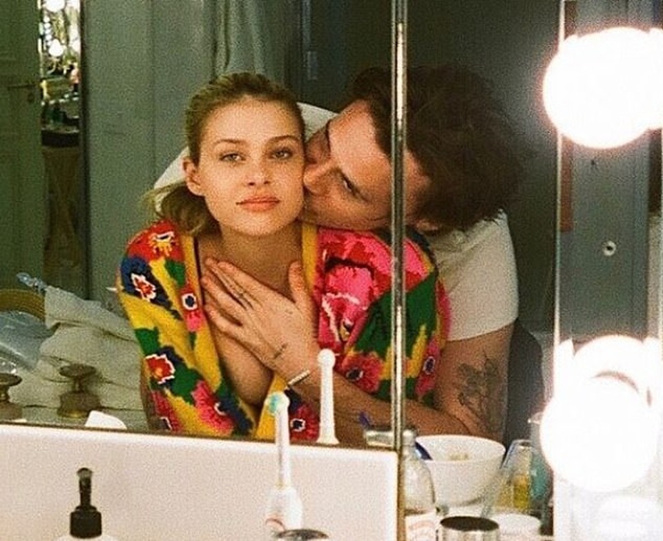 Loạt ảnh tình tứ của Brooklyn Beckham và con gái tỷ phú - 4 Loạt ảnh tình tứ của Brooklyn Beckham và con gái tỷ phú - 4