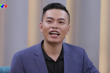 Yêu gái Nam, chàng ca sĩ miền Bắc khổ sở vì có thêm... người mẹ thứ 2.