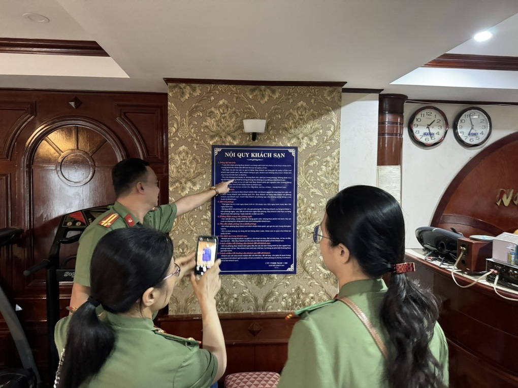 TPHCM: Nhiều khách sạn phạt khách cả triệu đồng nếu hút thuốc trong phòng - 1 TPHCM: Nhiều khách sạn phạt khách cả triệu đồng nếu hút thuốc trong phòng - 1
