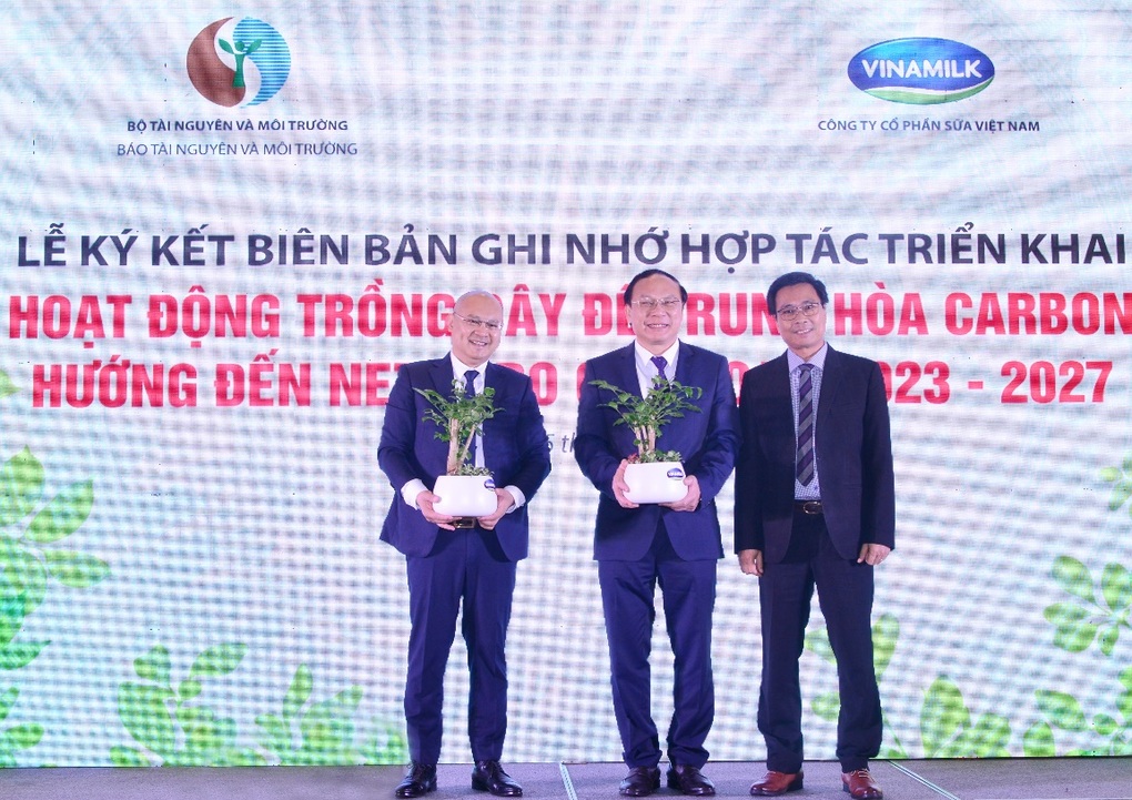Vinamilk tiên phong trồng cây, hướng đến mục tiêu Net Zero 2050 - 4 Vinamilk tiên phong trồng cây, hướng đến mục tiêu Net Zero 2050 - 4
