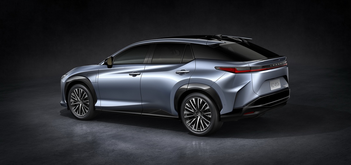 Xe điện Lexus RZ450e ra mắt với thiết kế vô lăng hình chữ nhật - 27