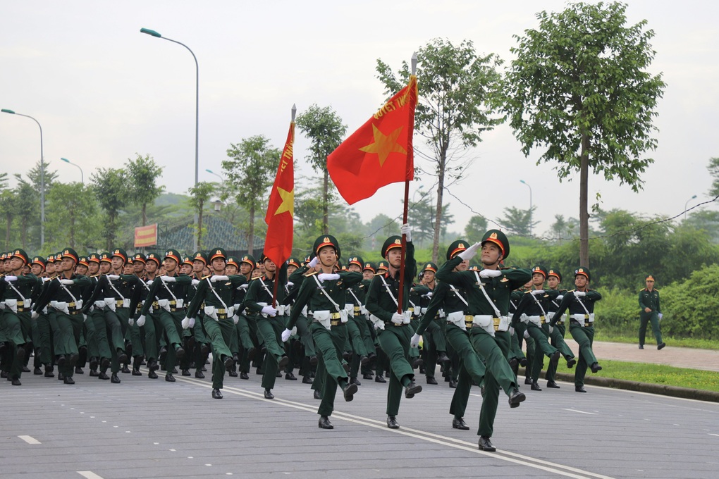 Lãnh đạo Tổng cục Hậu cần - Kỹ thuật động viên lực lượng tham gia diễu binh - 2 Lãnh đạo Tổng cục Hậu cần - Kỹ thuật động viên lực lượng tham gia diễu binh - 2