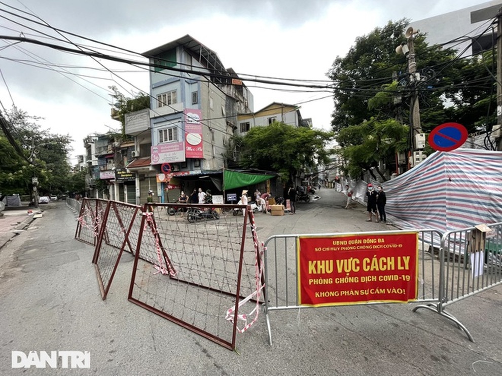 Hà Nội dỡ phong tỏa phường Chương Dương, thu hẹp vùng cách ly 2 ổ dịch - 2 Hà Nội dỡ phong tỏa phường Chương Dương, thu hẹp vùng cách ly 2 ổ dịch - 2
