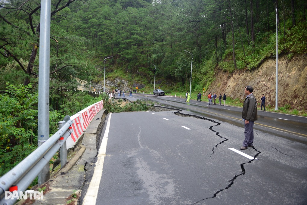 Lâm Đồng công bố tình huống thiên tai khẩn cấp trên đèo Prenn Đà Lạt - 2 Lâm Đồng công bố tình huống thiên tai khẩn cấp trên đèo Prenn Đà Lạt - 2