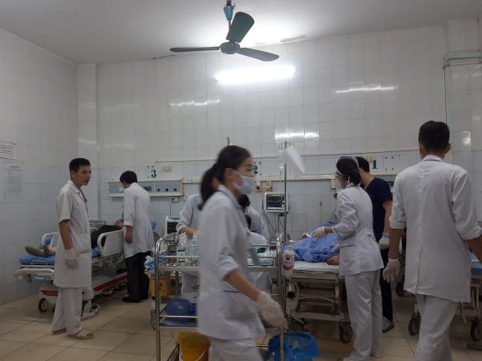 Cháy lớn tại tòa nhà dầu khí, xác định 1 người tử vong, nhiều người trọng thương - 7 Cháy lớn tại tòa nhà dầu khí, xác định 1 người tử vong, nhiều người trọng thương - 7