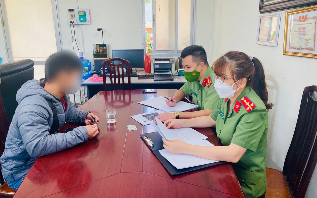 Quảng Ninh xử phạt người đăng tin sai sự thật về ngân hàng SCB - 2 Quảng Ninh xử phạt người đăng tin sai sự thật về ngân hàng SCB - 2