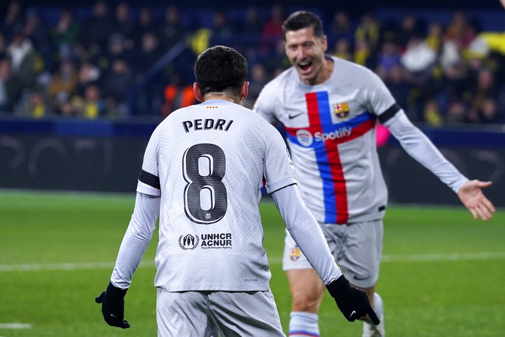 Đánh bại Villarreal, Barcelona bỏ xa Real Madrid đến 11 điểm - 1 Đánh bại Villarreal, Barcelona bỏ xa Real Madrid đến 11 điểm - 1