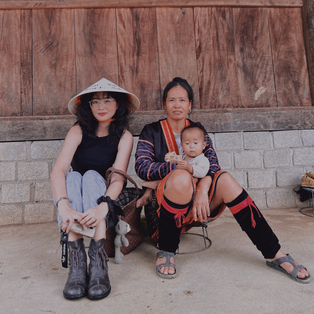 Cô gái TPHCM tên lạ Chiều Hoang, kể góc khuất nghề hướng dẫn viên du lịch - 4