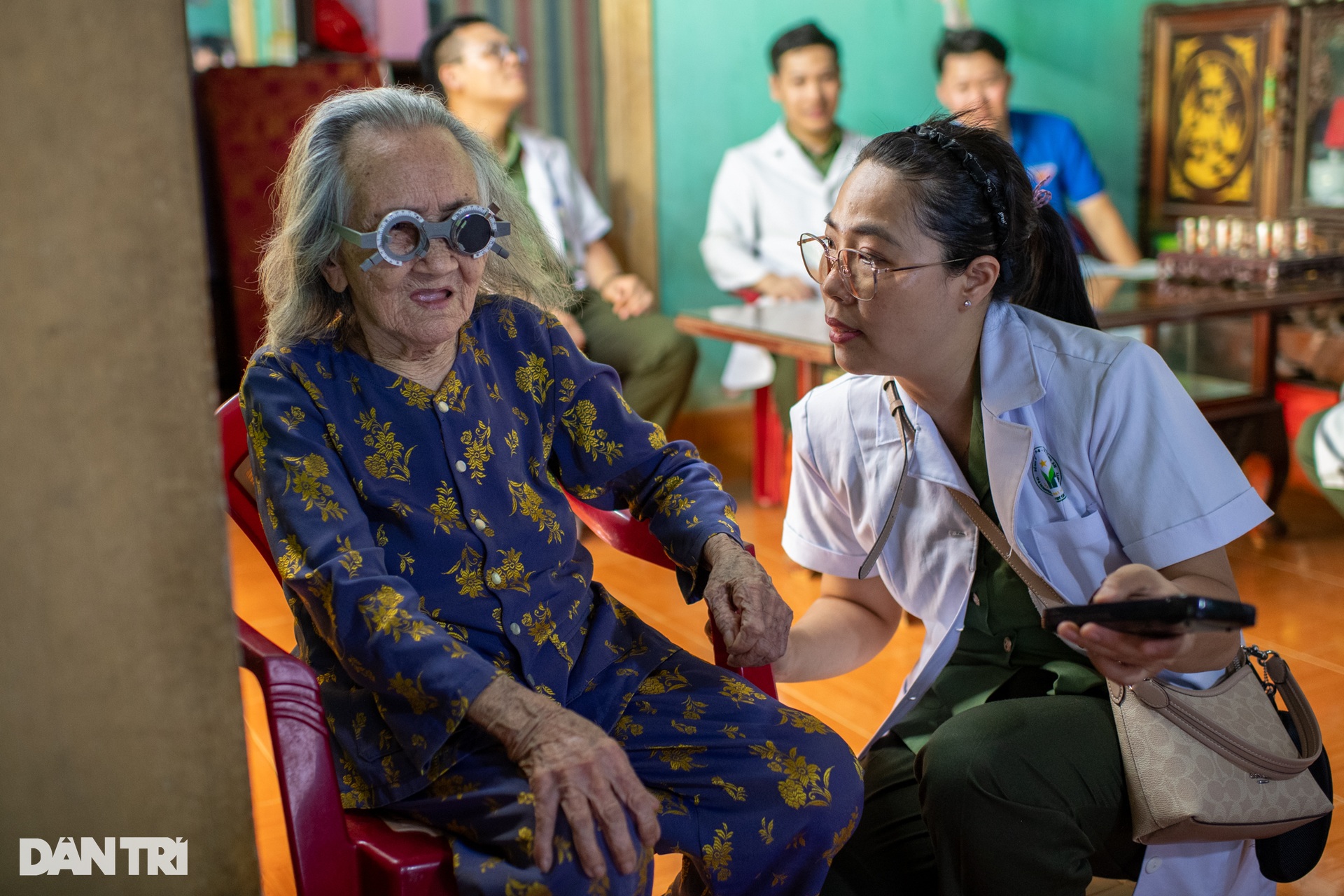 Ấm áp buổi tri ân Mẹ Việt Nam Anh hùng tại miền đất thiêng Quảng Trị - 2 Ấm áp buổi tri ân Mẹ Việt Nam Anh hùng tại miền đất thiêng Quảng Trị - 2