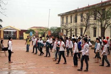 Học sinh bị đầu độc chất gây nghiện 