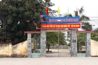 Vụ thầy giáo bị tố “gạ tình” học sinh cũ: Sẽ xử lý nghiêm sự việc