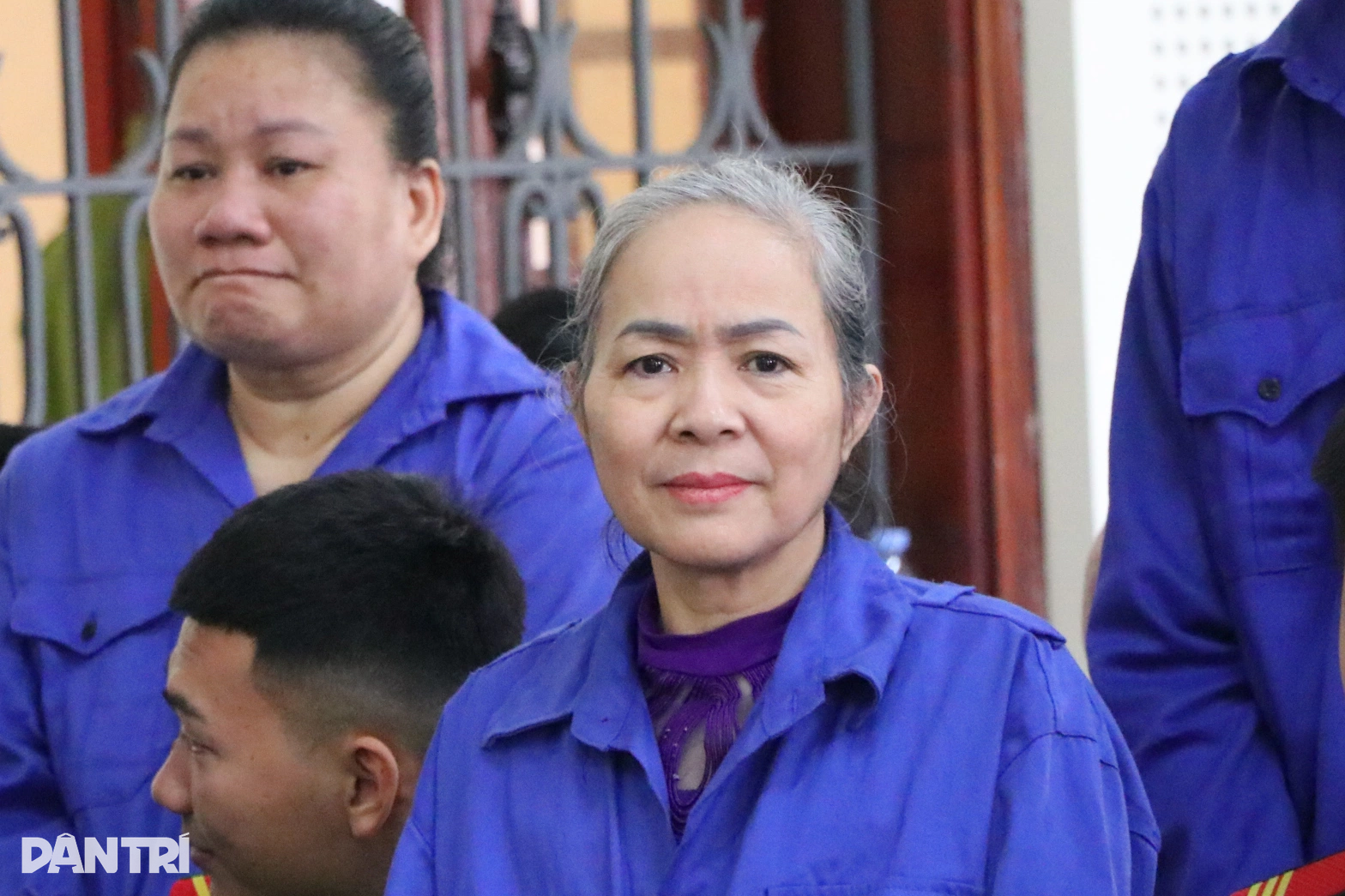 Raksasa wanita U60 mengetuai kumpulan pengedaran dadah lebih daripada 100kg - 1 Nữ quái U60 cầm đầu đường dây mua bán hơn 1 tạ ma túy - 1