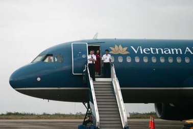 Khách say rượu hành hung tiếp viên Vietnam Airlines