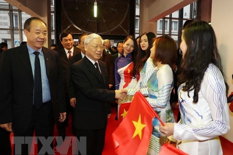 Tổng Bí thư Nguyễn Phú Trọng gặp gỡ cộng đồng người Việt tại Pháp