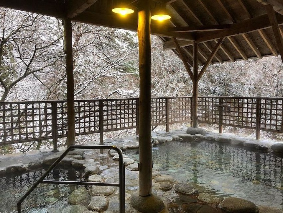 Tắm onsen tại lâu đài vô cực mô phỏng phim anime nổi tiếng của Nhật Bản - 6 Tắm onsen tại lâu đài vô cực mô phỏng phim anime nổi tiếng của Nhật Bản - 6