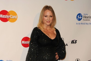 Jewel đã sinh con trai