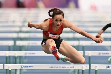 Giành HCV đầu tiên sau 3 lần dự SEA Games, Mỹ Tiên bật khóc