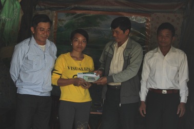 Gần 50 triệu đồng đến với chị Nguyễn Thị Tươi