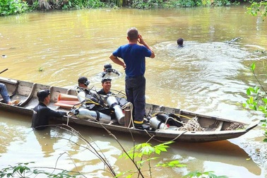 Nhậu say tắm sông, người đàn ông bị đuối nước tử vong