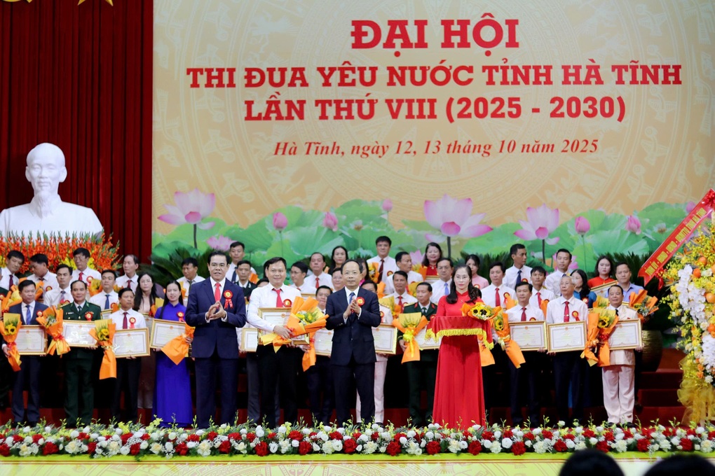 Phó Chủ tịch nước: Thi đua, khen thưởng phải khơi dậy đúng mạch nguồn - 3