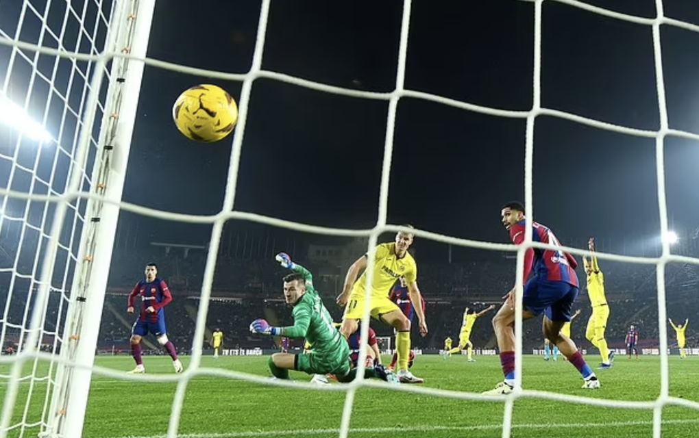 Barcelona thua cay đắng Villarreal, Real Madrid dẫn đầu La Liga - 1 Barcelona thua cay đắng Villarreal, Real Madrid dẫn đầu La Liga - 1