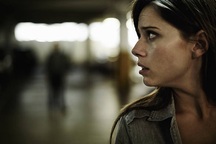 Vợ tranh thủ cặp đàn ông có vợ ngay trước khi kết hôn